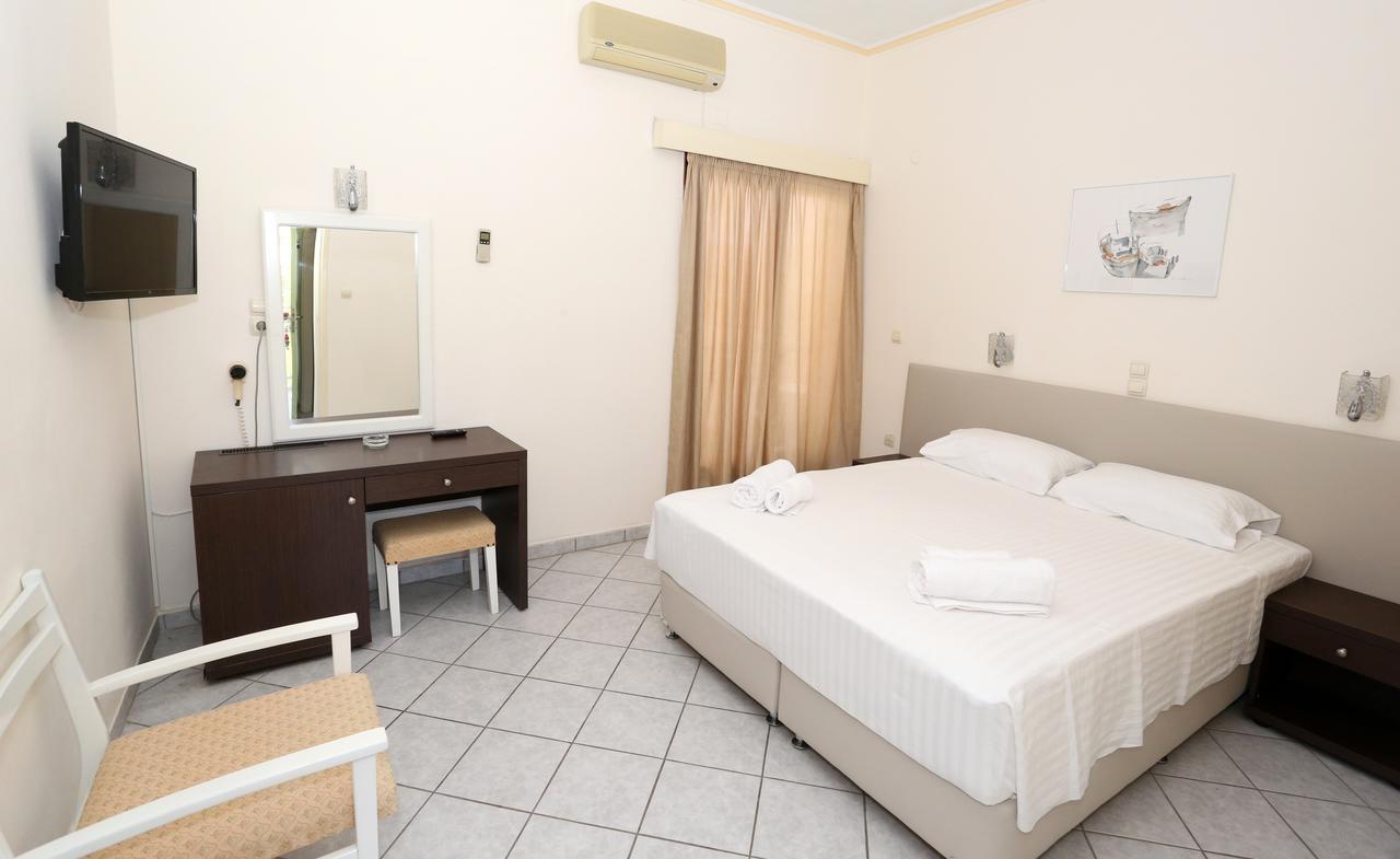 Hotel Karyatides